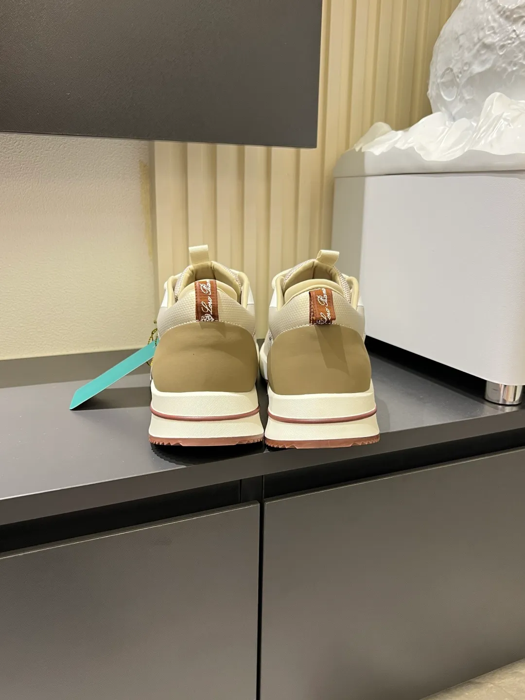 Men's men's shoes 💰p480 Loro men's shoes 💰piana niche classic jogging shoes, men's lace-up casual shoes and sneakers, high-quality lightweight and comfortable fabrics, suitable for outdoor leisure, the color scheme is young and energetic, and it looks great with sportswear or casual suits! Size: 38-44 (45 customized)